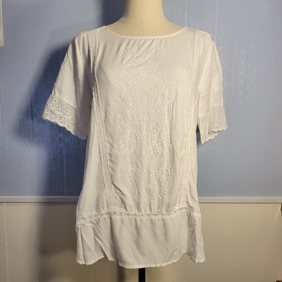 Unbranded Small Artic White Lightweight Eyelet Short Sleeve Summer Blouse - Picture 1 of 10